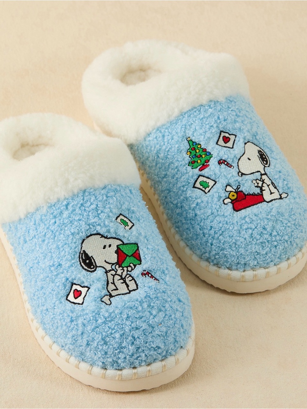🎄🩵 American Eagle Snoopy Scuff Slipper Christmas 🎄🩵